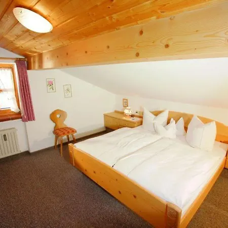 Haus Lux Apartman *