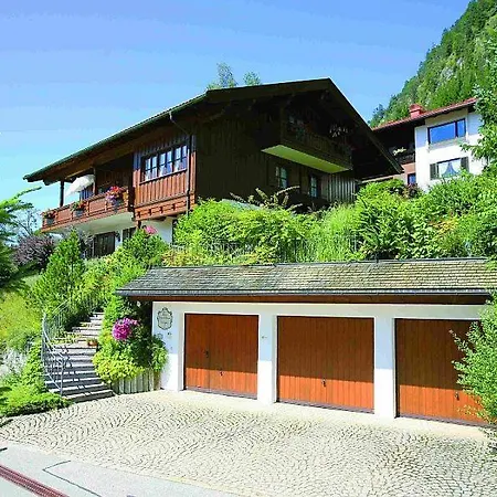 Haus Lux Apartman *